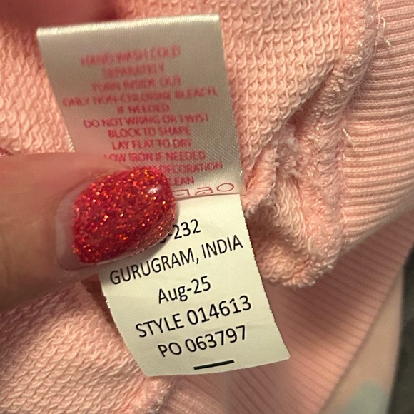 NWOT LILLY PULITZER sweatshirt. - Picture 2 of 16